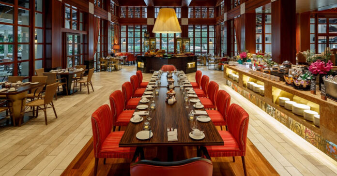 1 Dines Free at Kwee Zeen, Sofitel Sentosa – OCBC Buffet Deal!