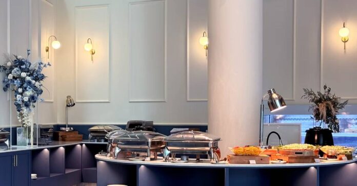 The Blue Tiffin: 1-for-1 Buffet with DBS/POSB Cards