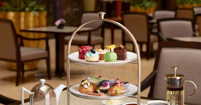 1 Dines Free Afternoon Tea at The Courtyard, Fullerton Hotel with Citi Cards